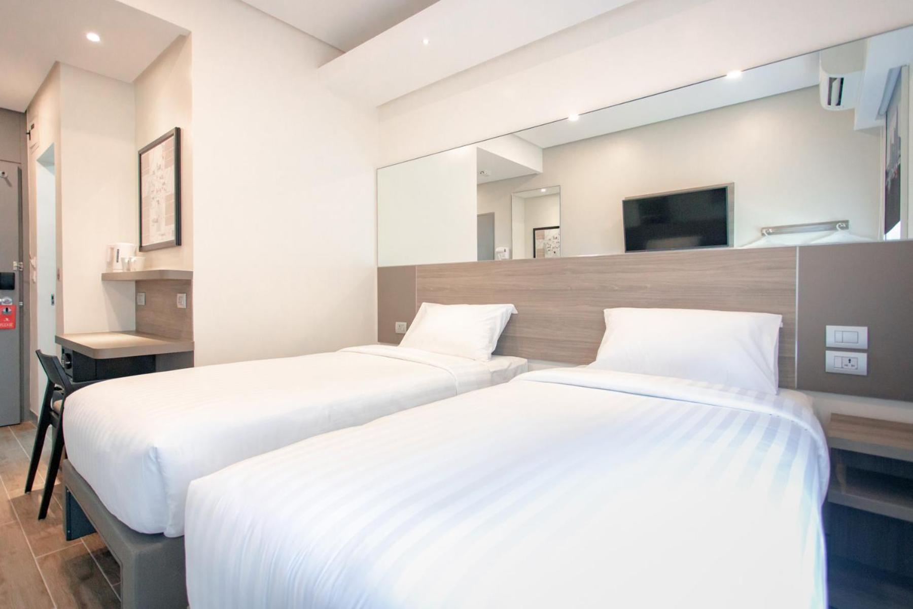 Red Planet Bgc The Hotel